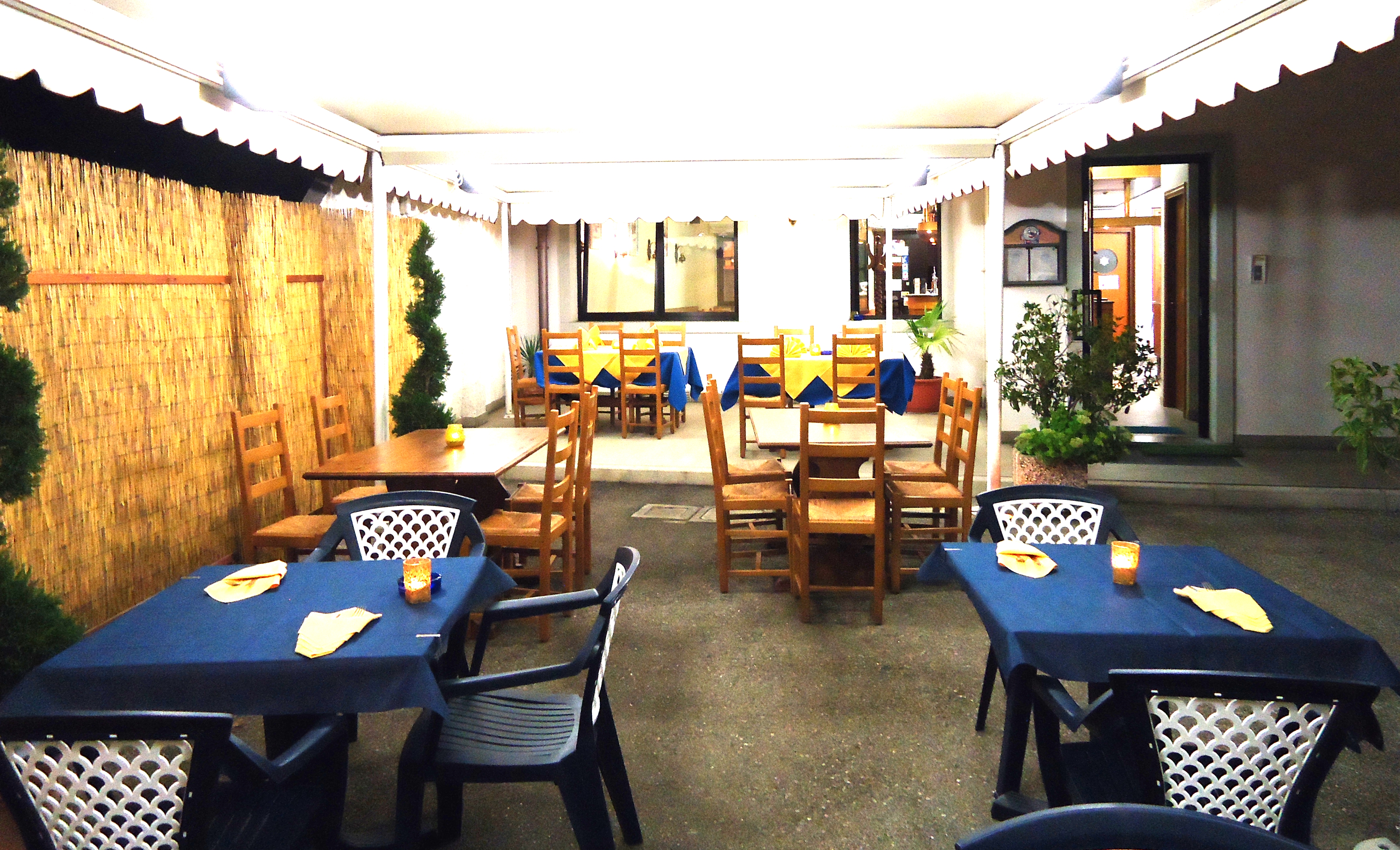 PIZZERIA LAMPIONE BLU