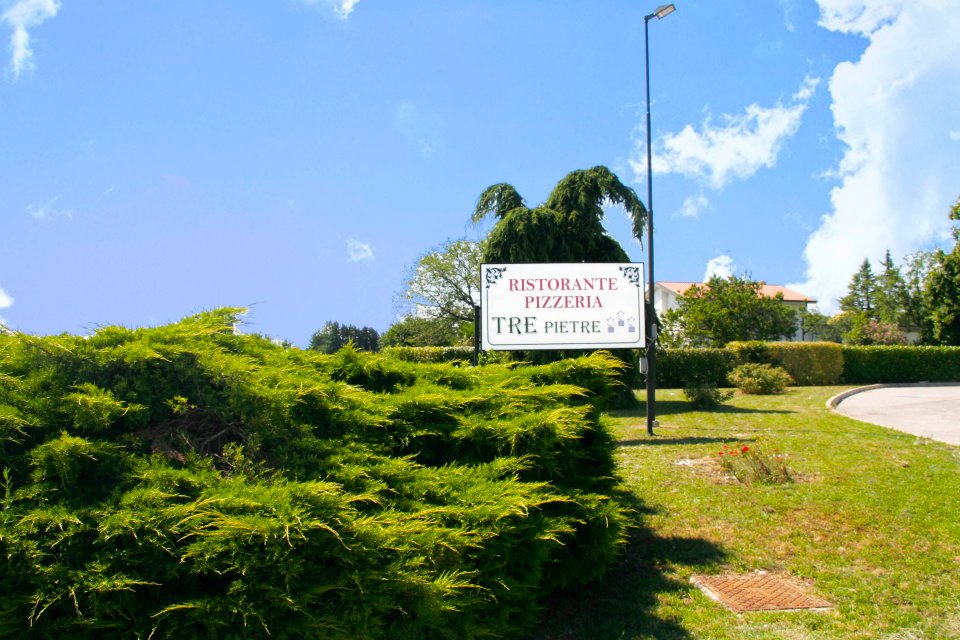 Le Tre Pietre