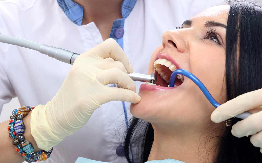 Visita specialistica e igiene dentale -51% di sconto